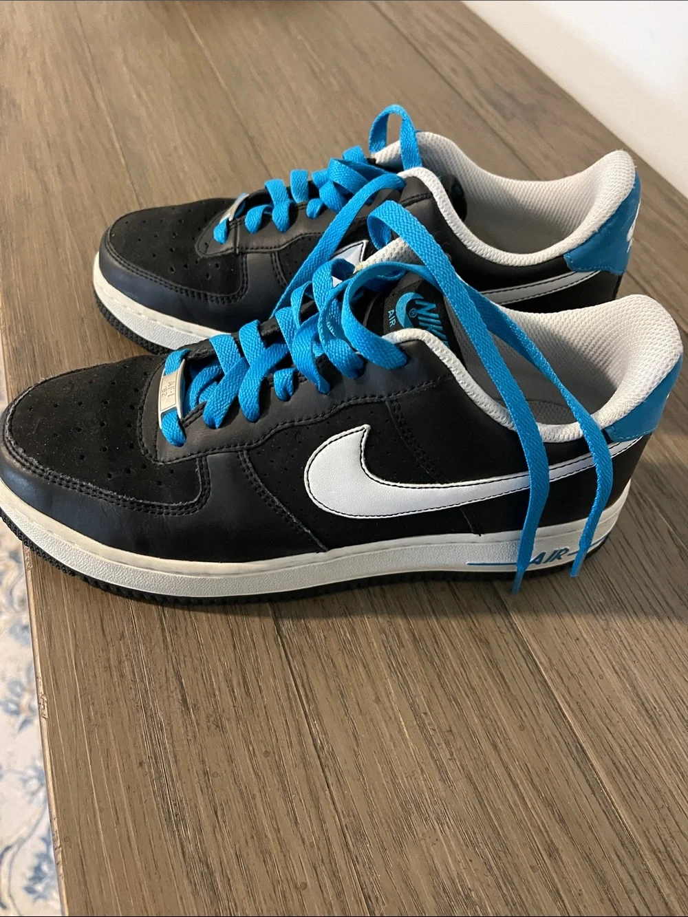 Nike Air Force 1 Youth Size 6 Black and Blue Low-Top Sneakers